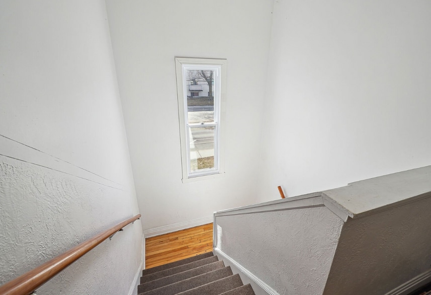 More Photos Of 459 Boul La Fayette, Longueuil Apartments For Sale