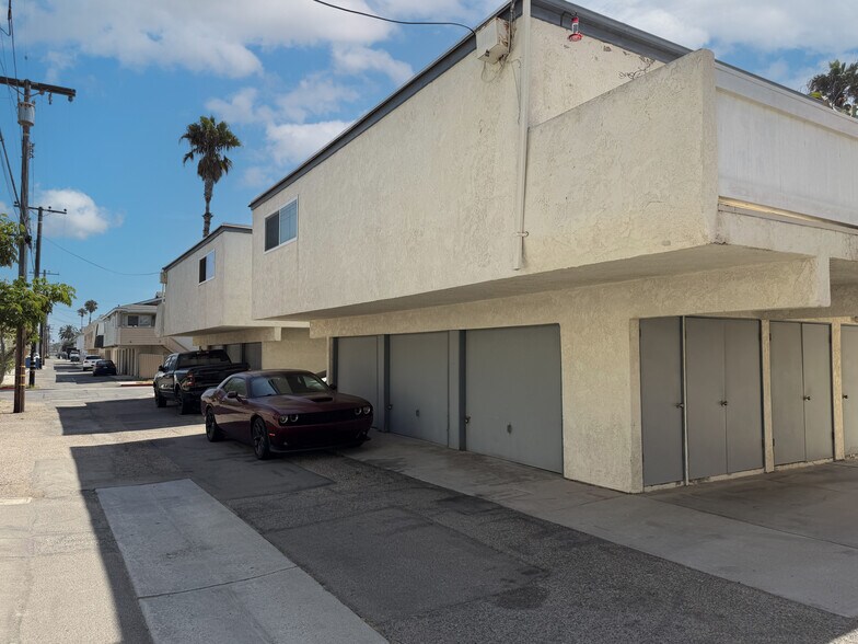 More Photos Of 119 14th St, Huntington Beach Multifamily For Sale