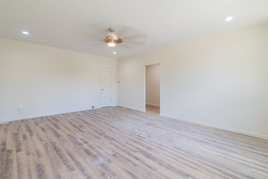 More Photos Of 506 E Marion St, Shelby Apartments For Sale