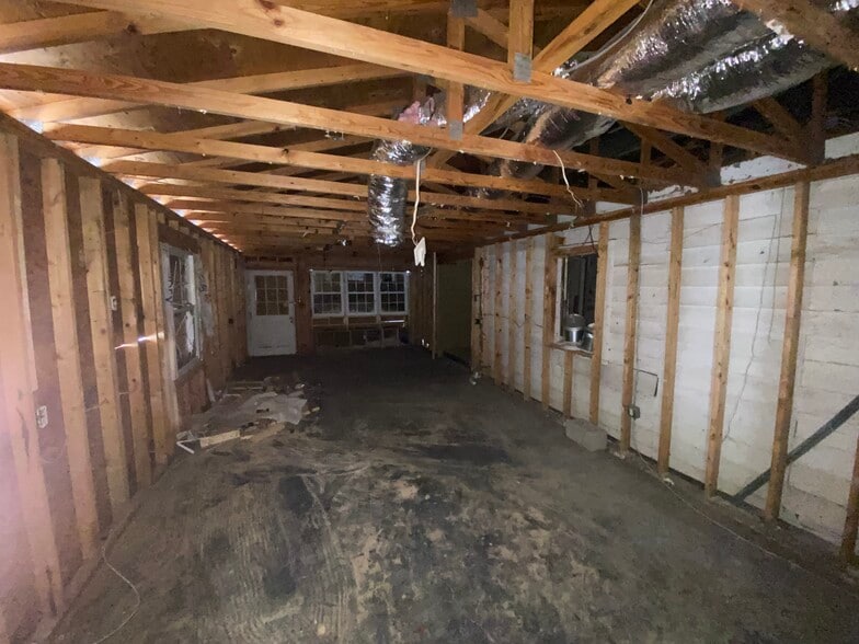 More Photos Of 203 Harpersville Rd, Newport News Office Residential For Lease