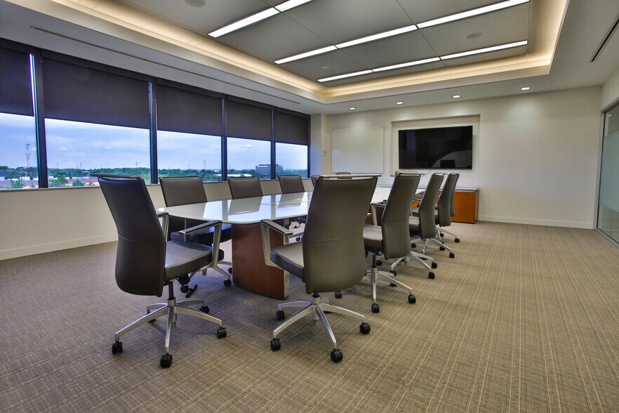 More Photos Of 900 Us Highway 9 N, Woodbridge Office For Sale