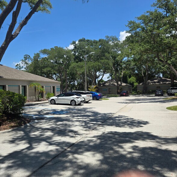 More Photos Of 330 W Bearss Ave, Tampa Medical For Lease