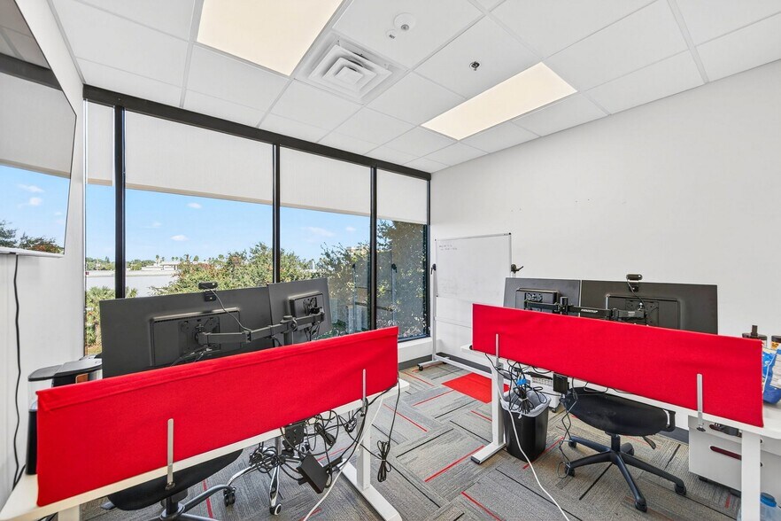 More Photos Of 930 S Harbor City Blvd SW, Melbourne Office For Sale