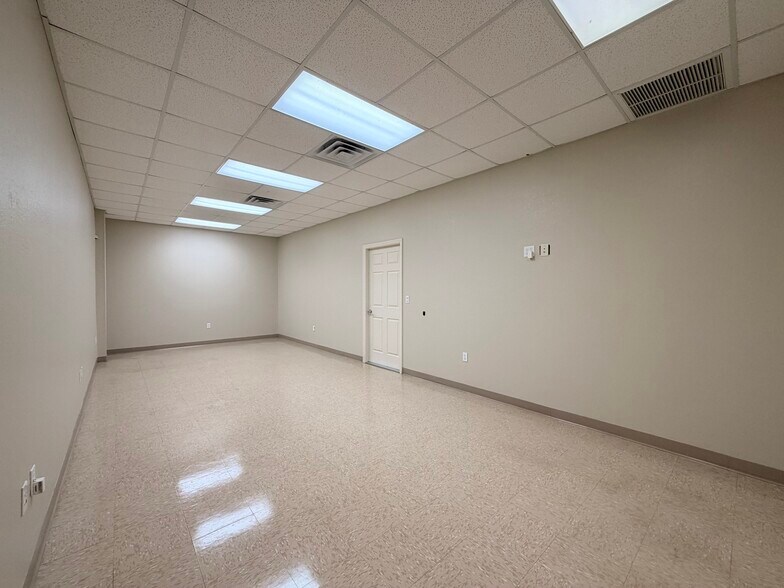 More Photos Of 2352 Old Combee Rd, Lakeland Industrial For Lease