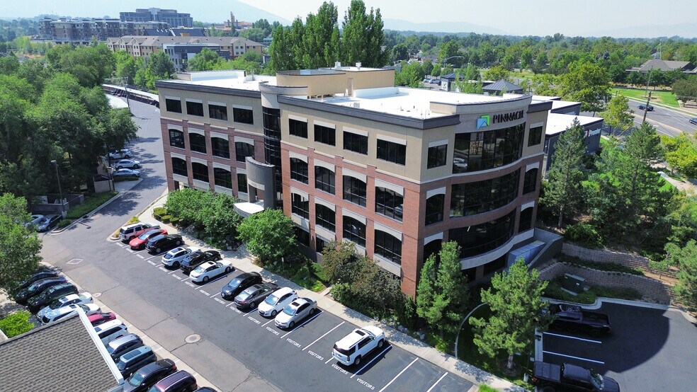 More Photos Of 7440 S Creek Rd, Sandy Office For Lease
