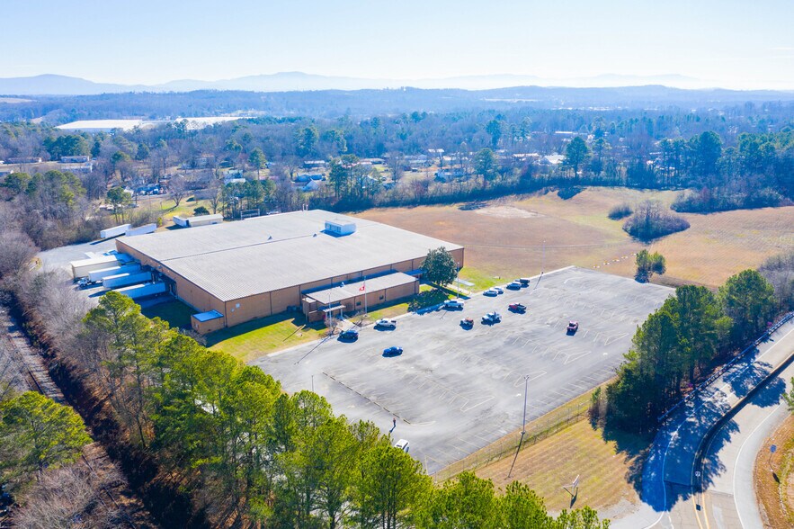 More Photos Of 2000 Overhead Bridge Rd NE, Cleveland Manufacturing For Sale