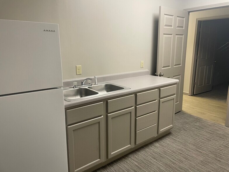 More Photos Of 3207 E Nettleton Ave, Jonesboro Office For Lease