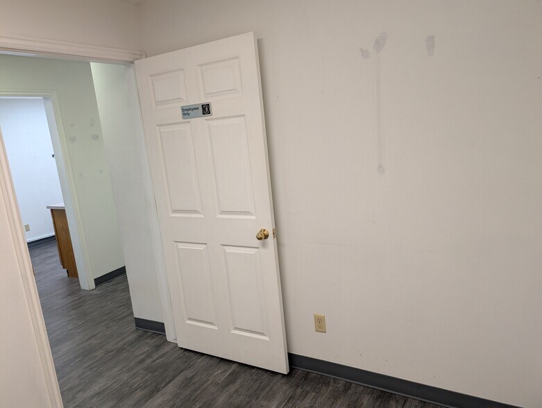More Photos Of 550 N Main St, Logan Office For Lease