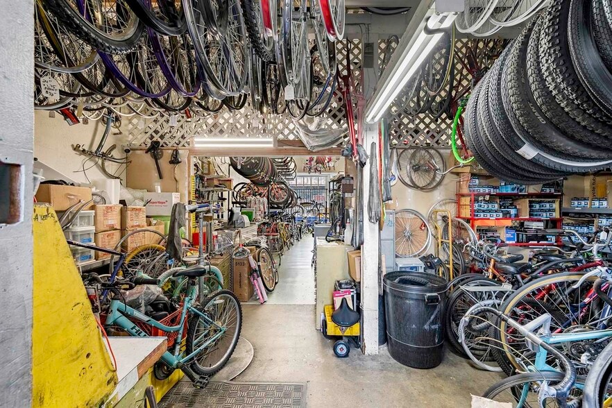 More Photos Of 4311 E Carson St, Long Beach Storefront For Sale