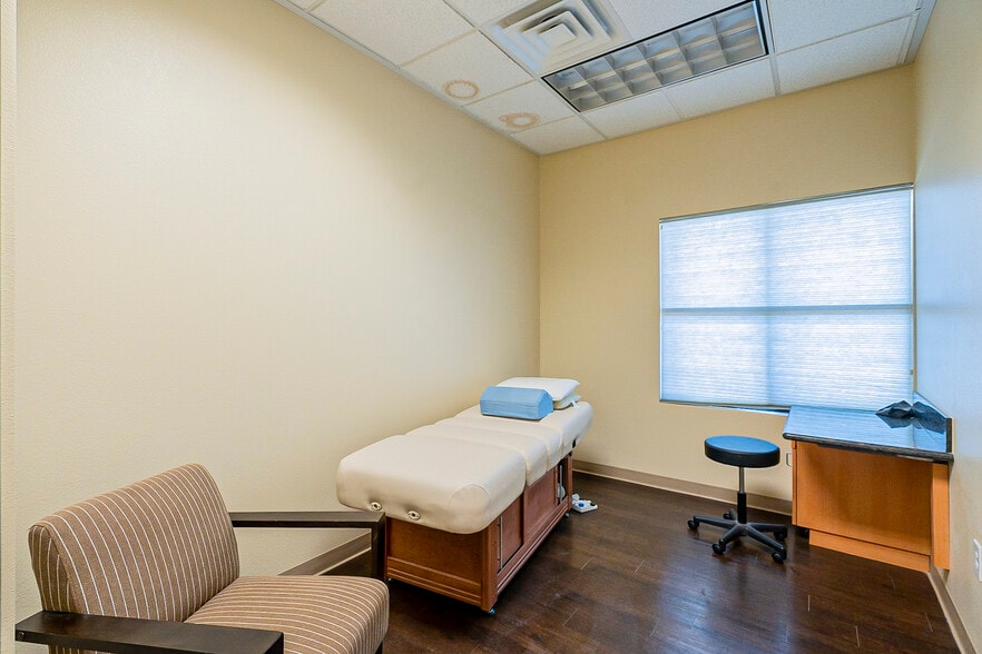 More Photos Of 7175 N Durango Dr, Las Vegas Medical For Lease