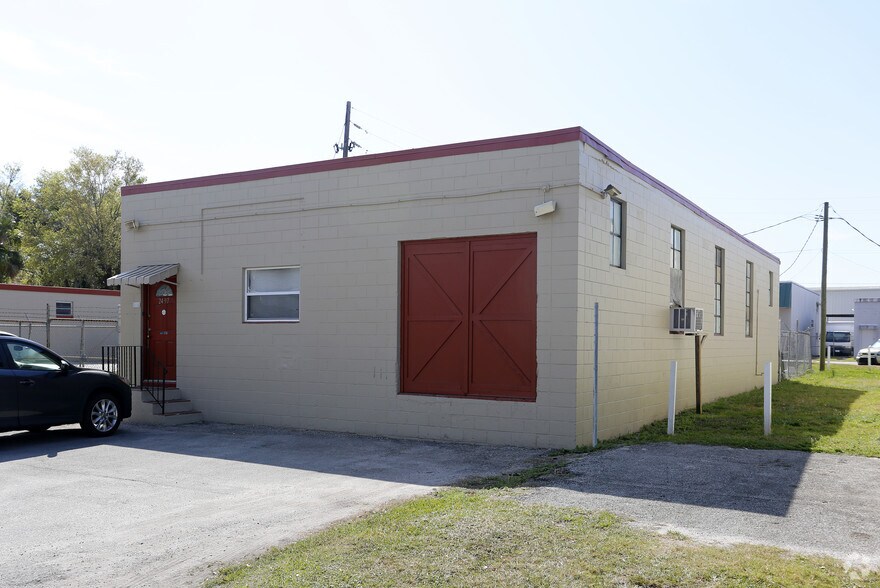 More Photos Of 2497 Vassar St, Orlando Warehouse For Lease
