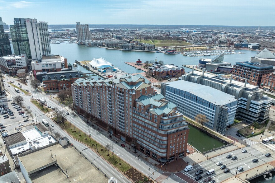 More Photos Of 729 E Pratt, Baltimore Office For Lease