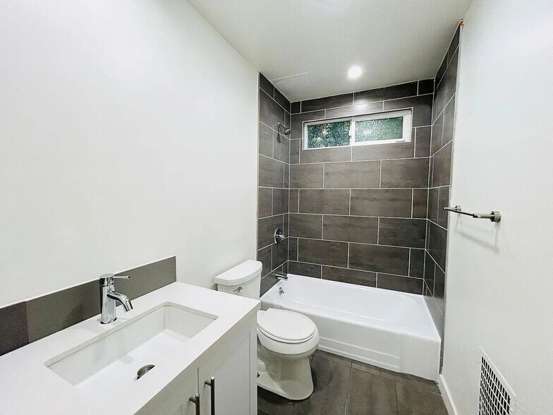 More Photos Of 2023 Preuss Rd, Los Angeles Apartments For Sale