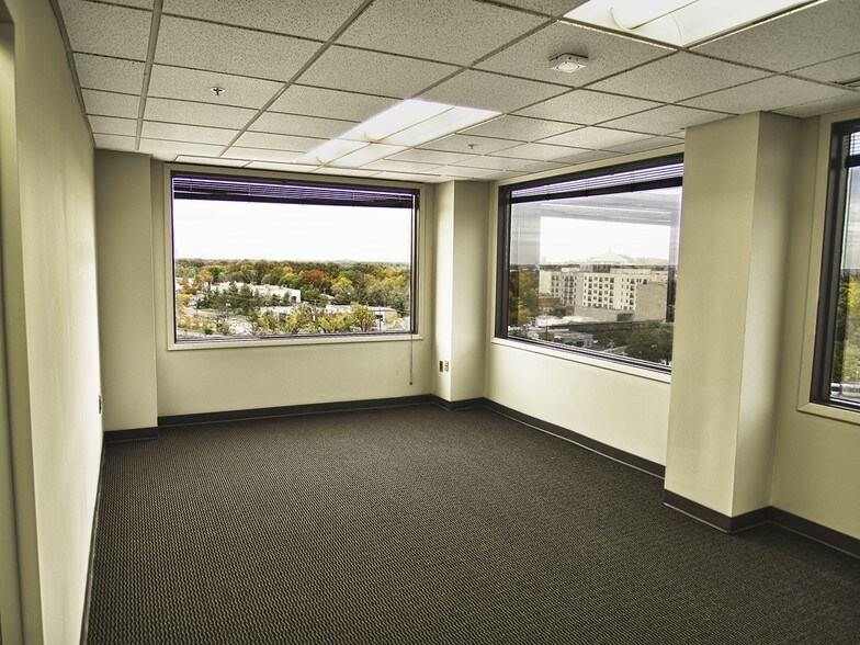 More Photos Of 51 Monroe St, Rockville Office For Lease