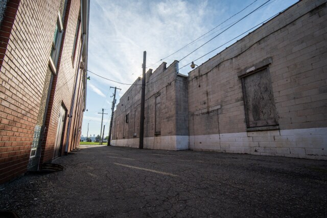 More Photos Of 232 Ferdinand St, Detroit Truck Terminal For Sale