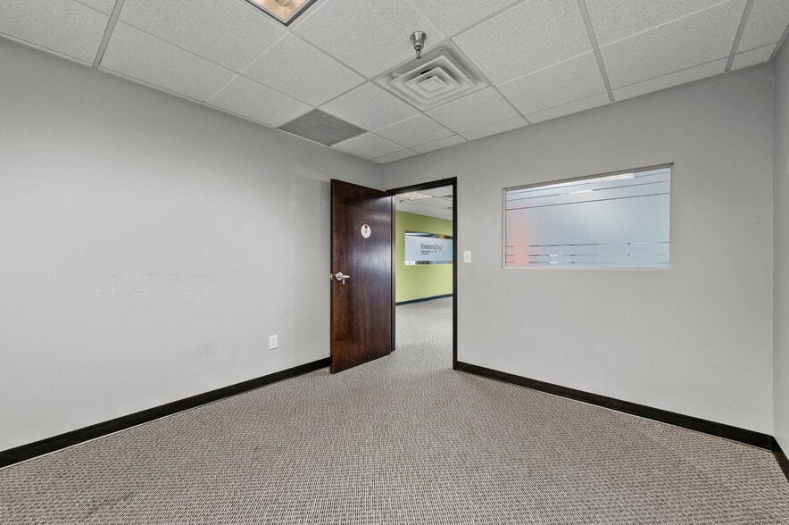 More Photos Of 3730 S Elizabeth St, Independence Medical For Lease