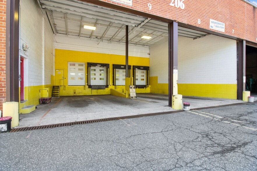 More Photos Of 202-206 Pegasus Ave, Northvale Warehouse For Lease