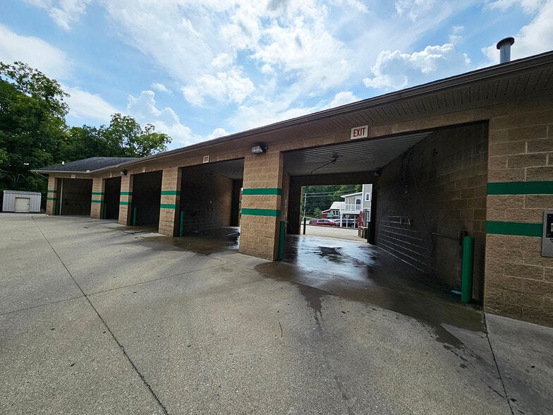 More Photos Of 628 High St, Hillsboro Carwash For Sale