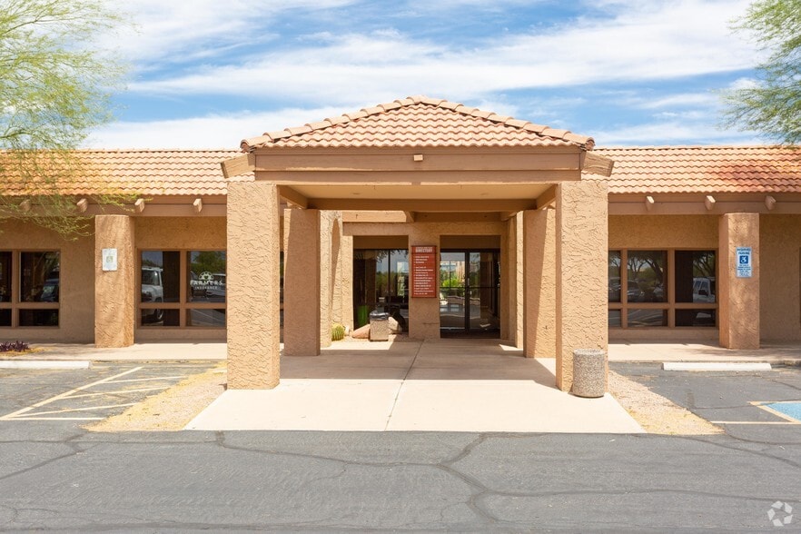 More Photos Of 501-555 E Plaza Cir, Litchfield Park Office For Lease