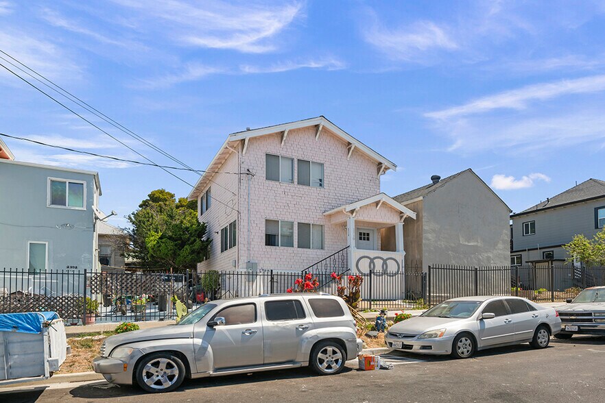 More Photos Of 2004 27th Ave, Oakland Apartments For Sale