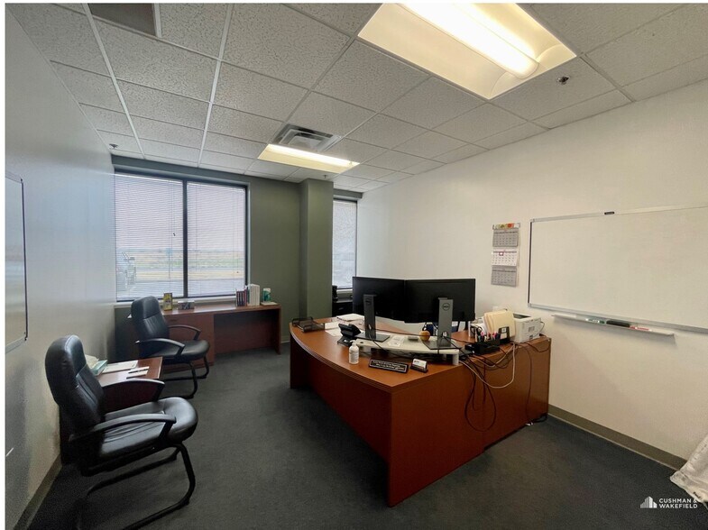 More Photos Of 7501 Miller Dr, Frederick Manufacturing For Lease