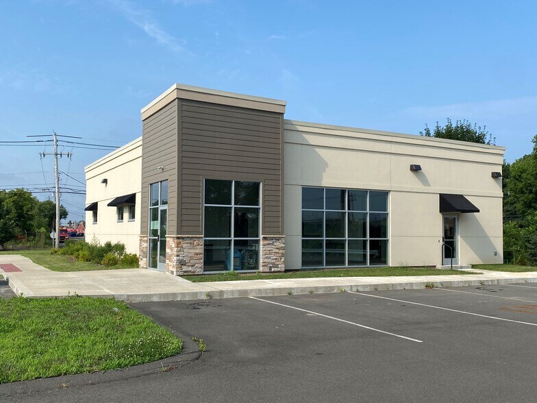 More Photos Of 800 N Colony Rd, Wallingford Freestanding For Sale