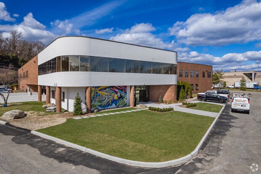 Primary Photo Of 26 Harbor Park Dr, Port Washington Flex For Sale