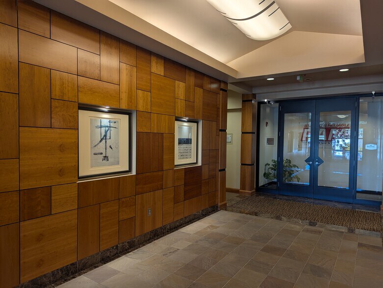 More Photos Of 19120 SE 34th St, Vancouver Office For Lease