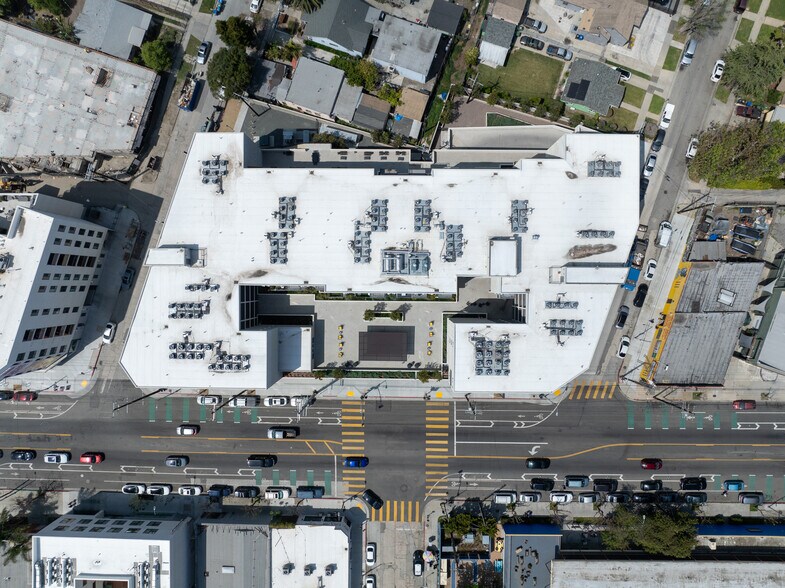 More Photos Of 5181 W Adams Blvd, Los Angeles Apartments For Lease