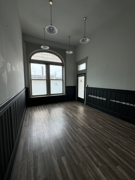 More Photos Of 24 Jonathan St, Hagerstown Office For Lease