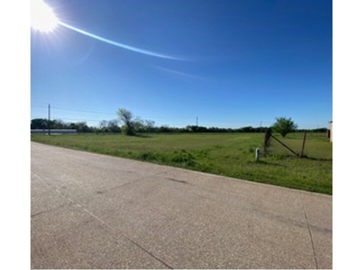 More Photos Of TBD 12b Hawk st, Red Oak Land For Sale