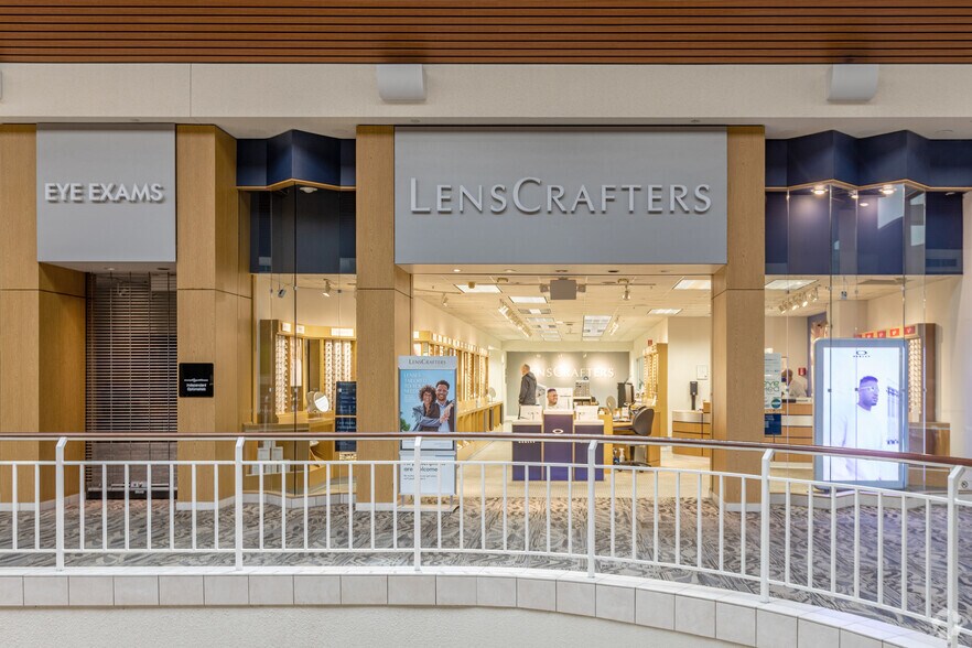 More Photos Of 1801 SW Wanamaker Rd, Topeka Unknown For Lease