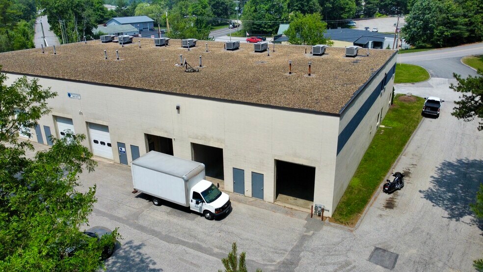 More Photos Of 35 Londonderry Tpke, Hooksett Flex For Lease