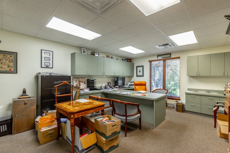 More Photos Of 932 Spring Creek Rd, Chattanooga Office For Sale