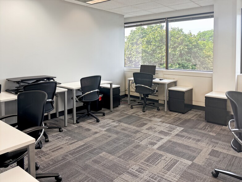 More Photos Of 1266 E Main St, Stamford Office For Lease