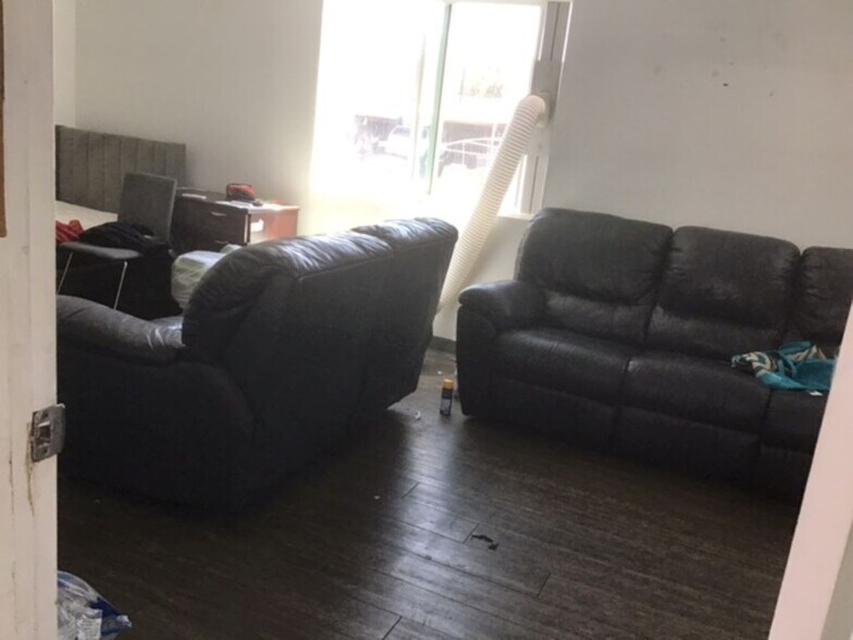 More Photos Of 3964 Willowside Ln, Spring Valley Light Manufacturing For Sale