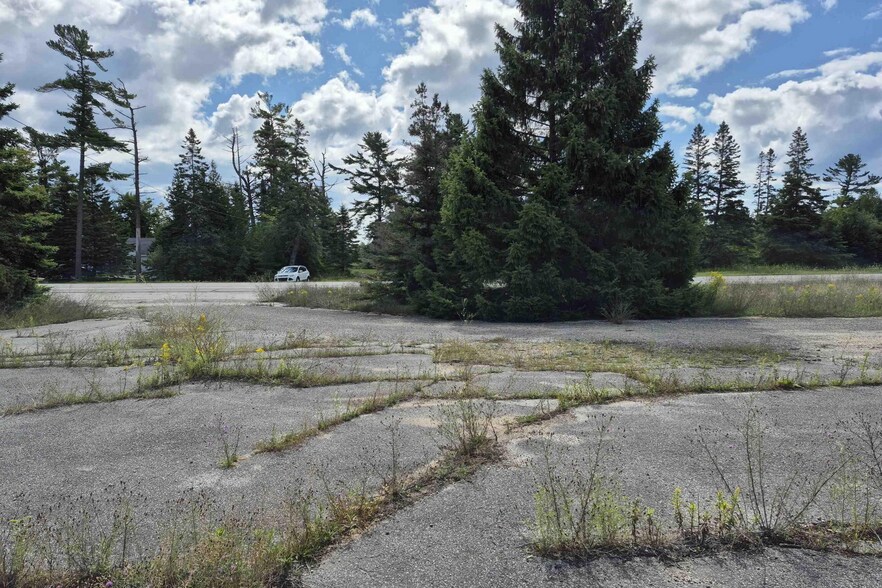 More Photos Of 6838 US-2 Hwy, Manistique Land For Sale