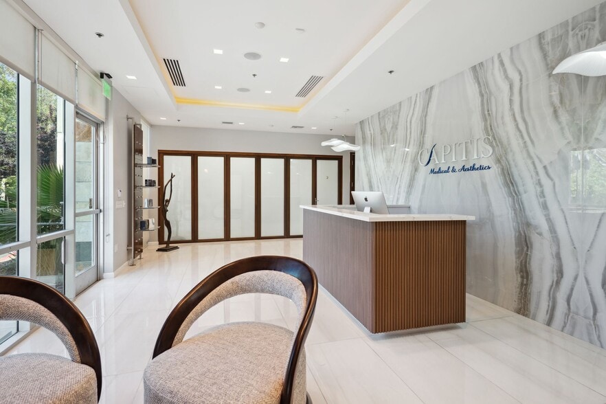 More Photos Of 11189 Sorrento Valley Rd, San Diego Research And Development For Sale