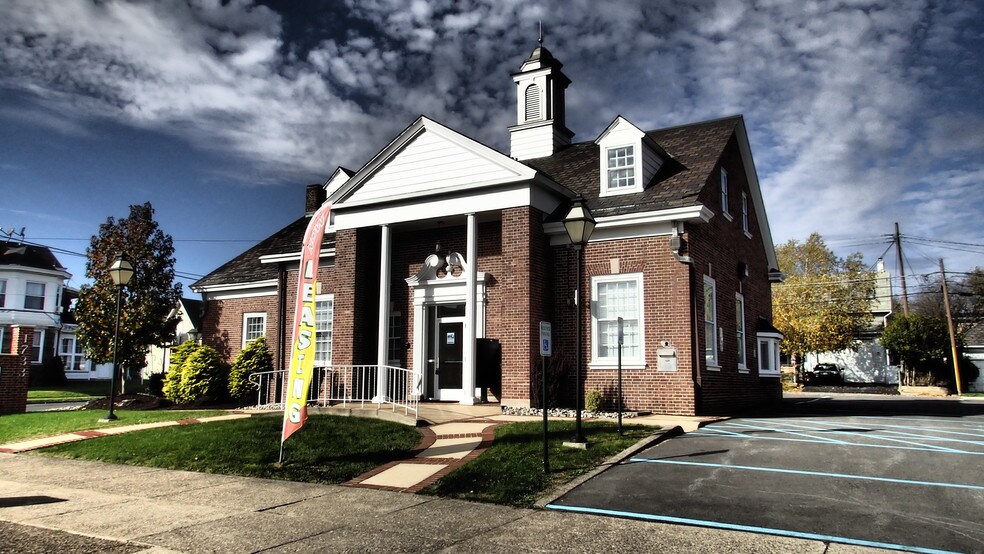 More Photos Of 1733 Washington Blvd, Easton Office For Sale