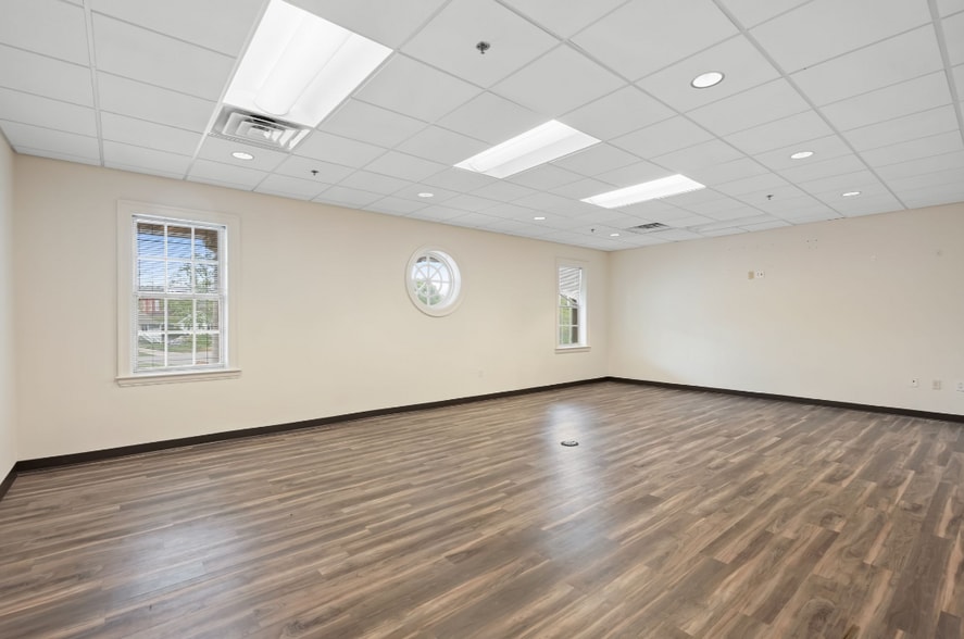 More Photos Of 112 Long Hollow Pike, Goodlettsville Office For Lease