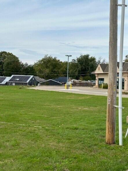 More Photos Of 135 Radio City Dr, Pekin Land For Sale