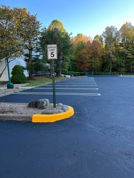 More Photos Of 385 US Route 9W, Alpine Restaurant For Sale