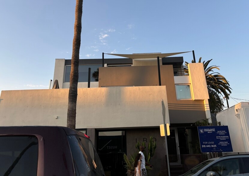 More Photos Of 1319 Abbot Kinney Blvd, Venice Loft Creative Space For Lease