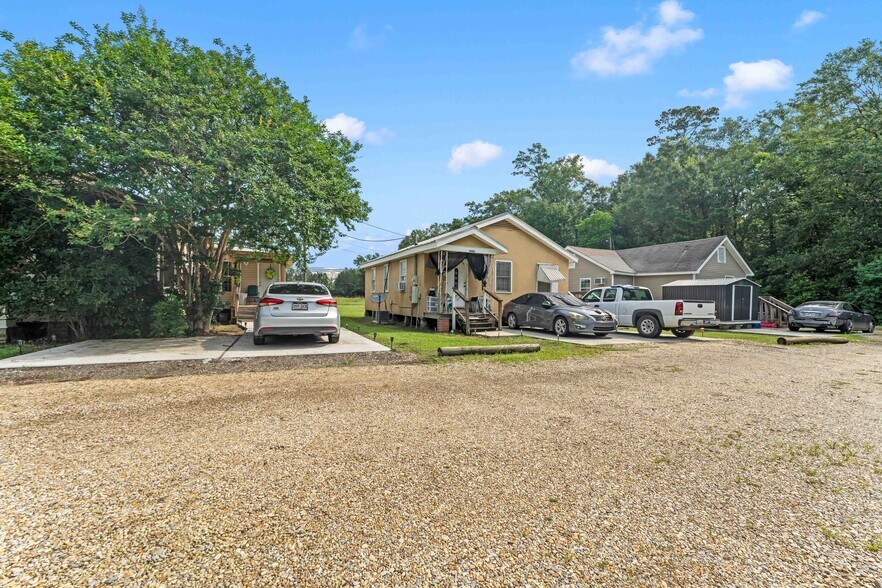 More Photos Of 44528 Tiffany Lynn Ct, Hammond Apartments For Sale