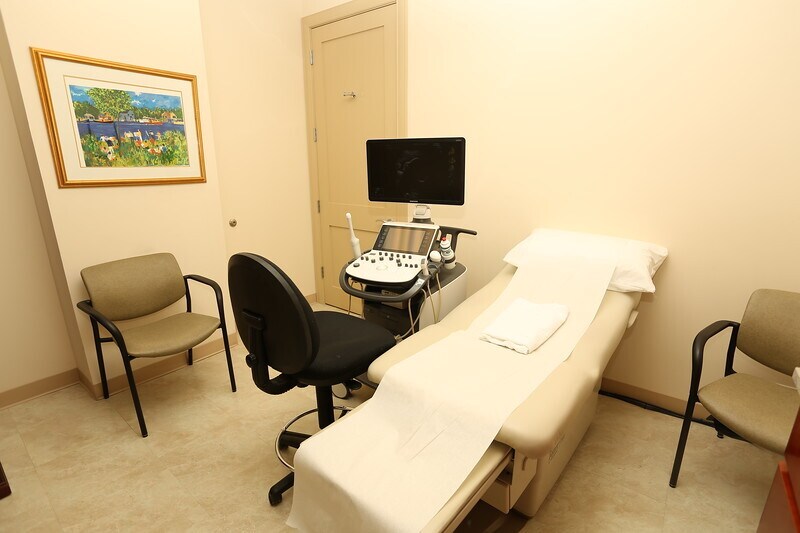 More Photos Of 58 E Walton St, Chicago Storefront Retail Office For Lease