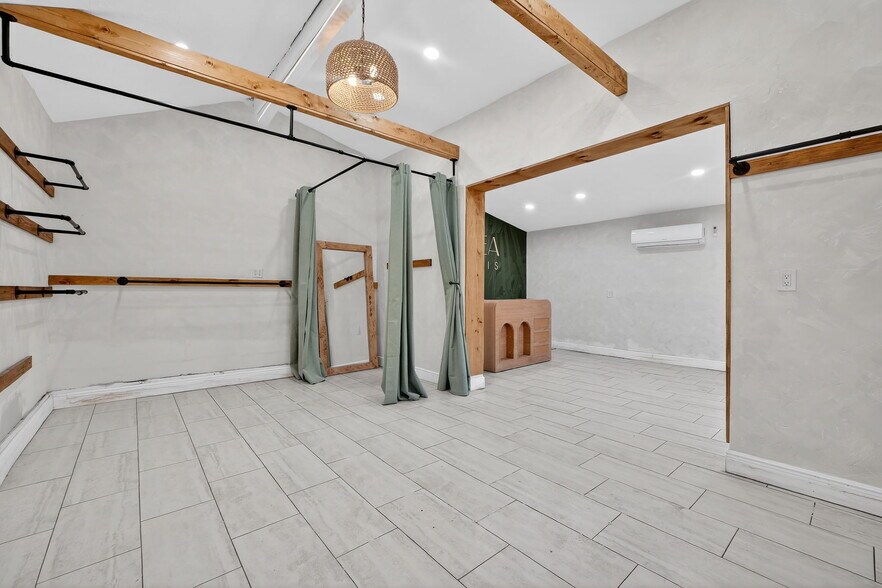 More Photos Of 411 Flagler Ave, New Smyrna Beach Freestanding For Sale