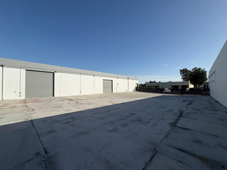 More Photos Of 531 Jamie Ave, La Habra Warehouse For Lease