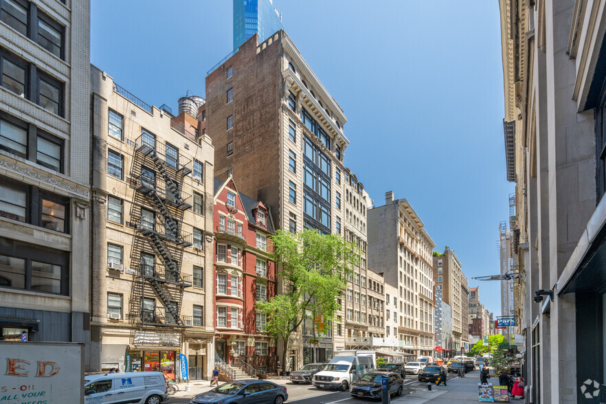 Primary Photo Of 25 E 21st St, New York Apartments For Lease