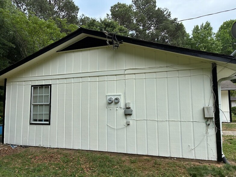 More Photos Of 205 Glenview Ter, Winder Multifamily For Sale