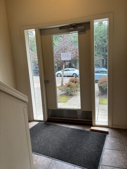 More Photos Of 1129 SW Gaines St, Portland Apartments For Sale
